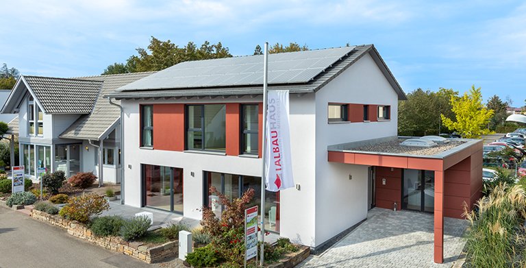Das als Einfamilienhaus konzipierte Musterhaus Fellbach verfügt zusätzlich über einen flexibel nutzbaren Anbau Copyright: TALBAU-Haus GmbH
